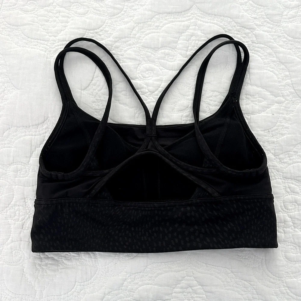 Lululemon Nulu and Mesh Athletic Yoga Sports Bra Size 6 Jewel Emboss Black - Picture 4 of 5